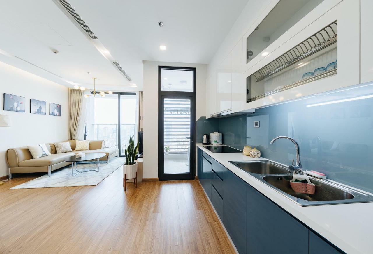 Căn hộ Sunshine Balcony In Vinhomes Metropolis Near Lotte *